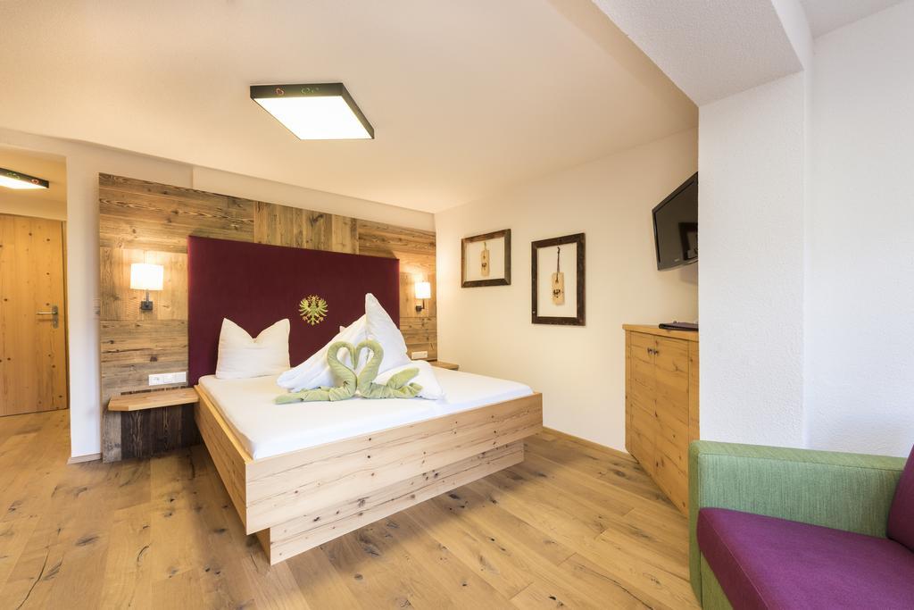Lifestylepanoramahotel Erika Superior Neustift im Stubaital Room photo